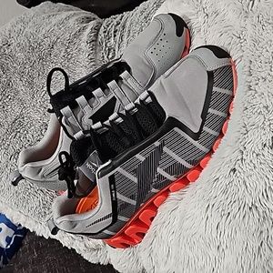 Reebok Men's Zigwild TR 6 Running Shoe Size 11